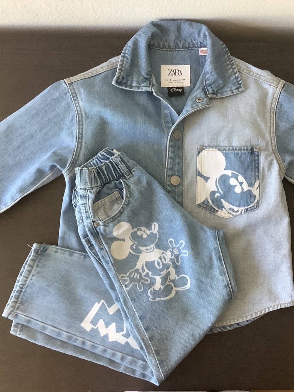 Zara Disney's Mickey Denim Jacket And Blue Jeans 2 Piece Outfit Set Size 6 years